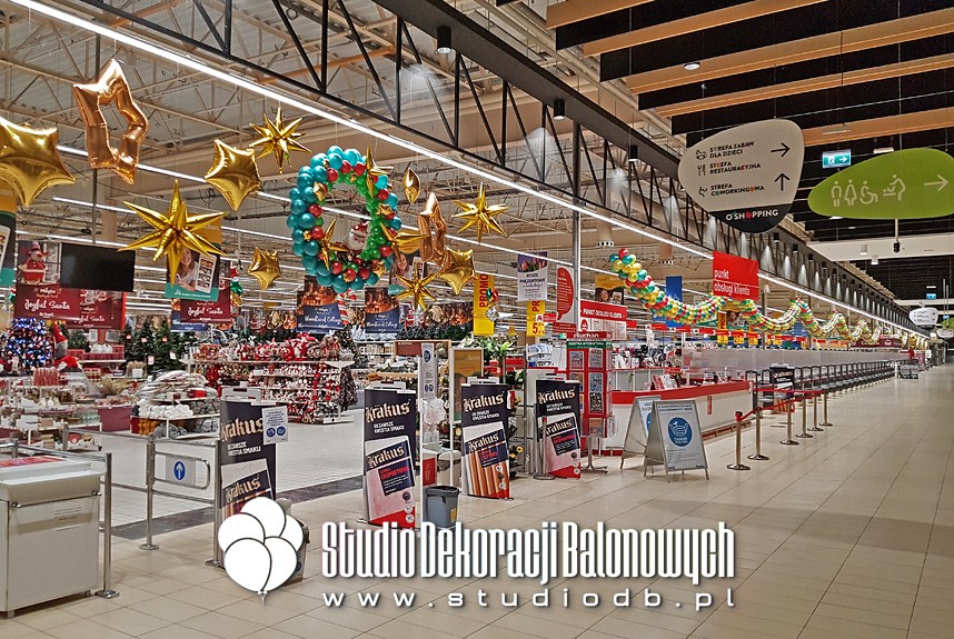 Świąteczne dekoracje balonowe - Dekoracja z balonów na 20 urodziny supermarketu Auchan Produkcyjna w Białymstoku
