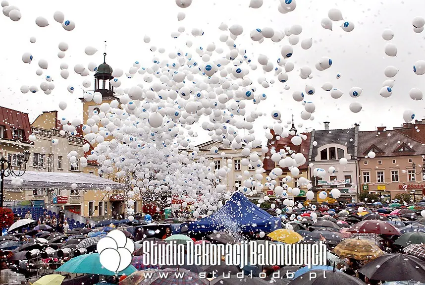 Archiwalna wielkoskalowa realizacja balonowa StudioDB